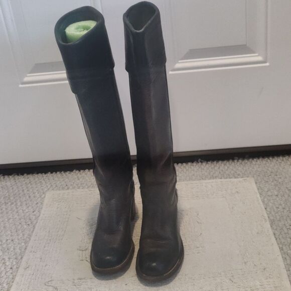 Frye Vintage distressed riding boots size 6B - Picture 2 of 11